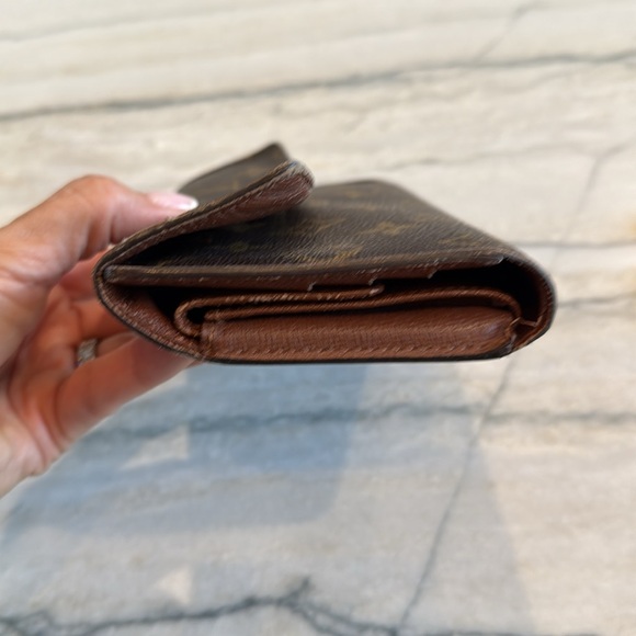 Louis Vuitton Vintage Brown Monogram Sarah Long Wallet - Picture 12 of 14